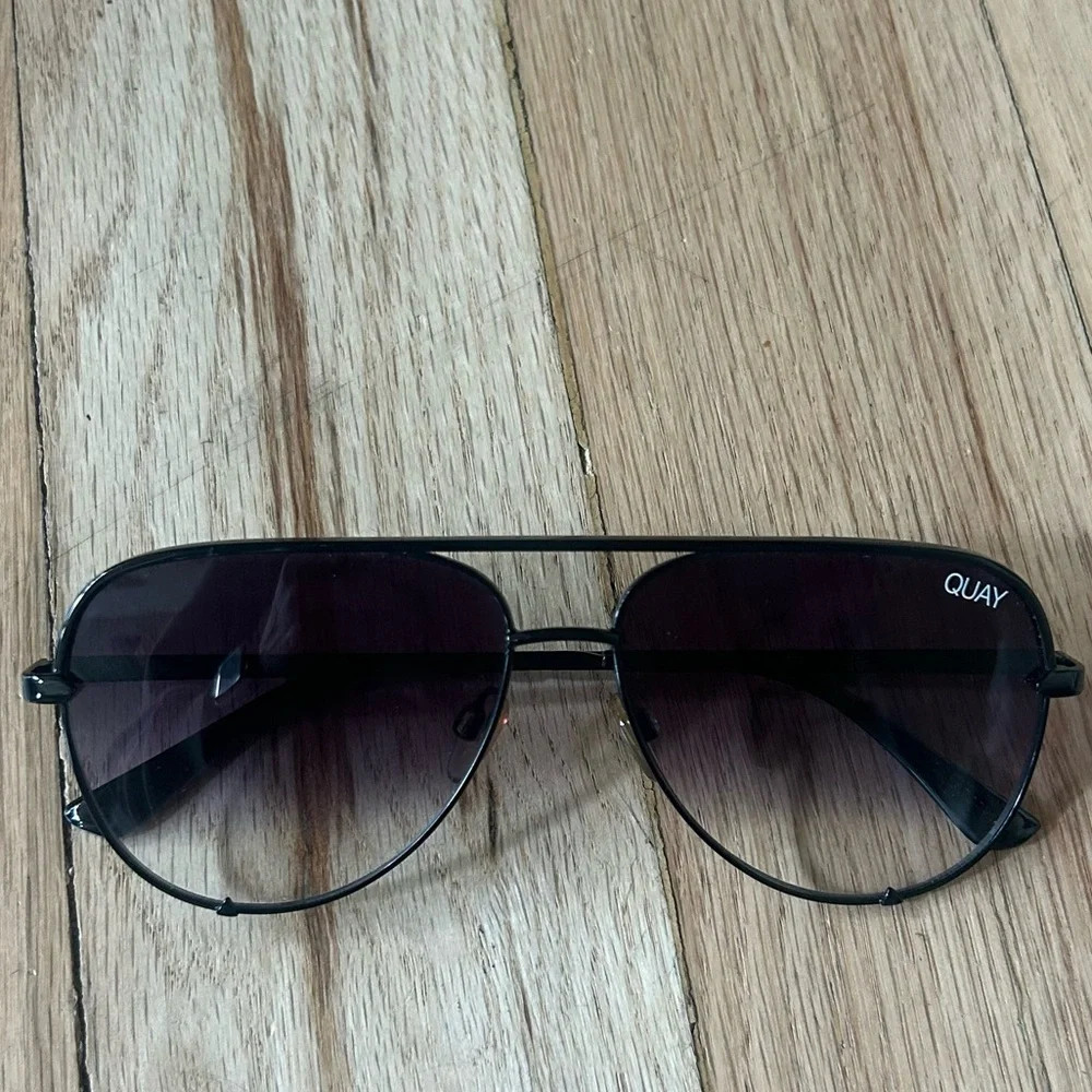 Quay High Key Mini Aviators